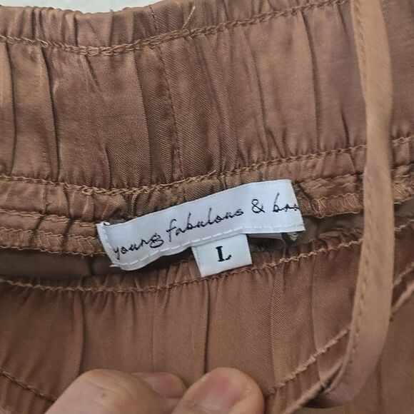 YFB satin jogger pants L - Picture 3 of 10